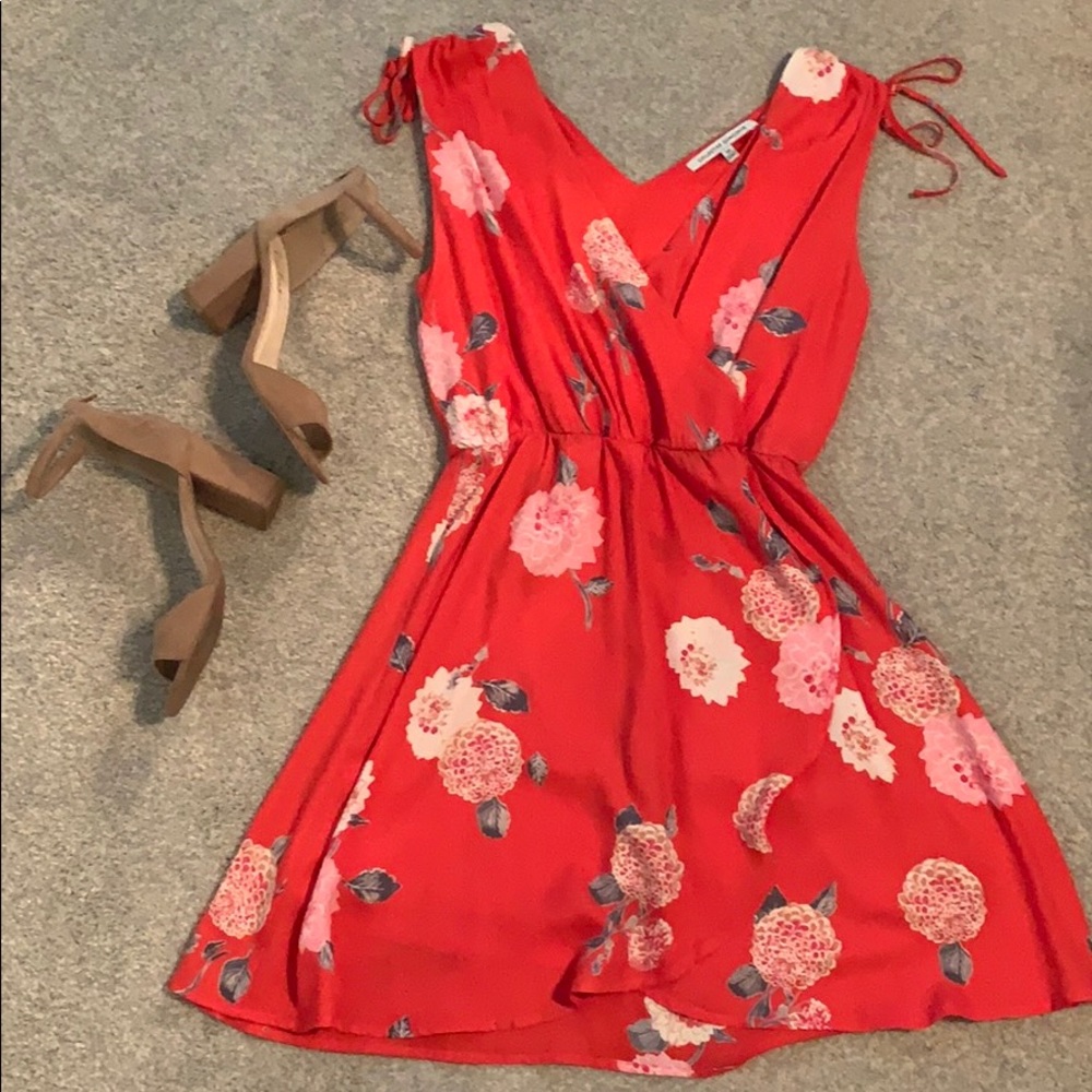 Floral sleeveless dress